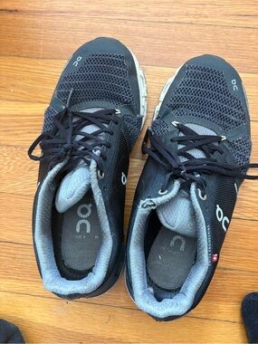 On Running Women’s Sneakers